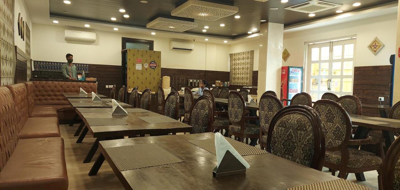 Hotel The Orion Dzsaipur Kültér fotó